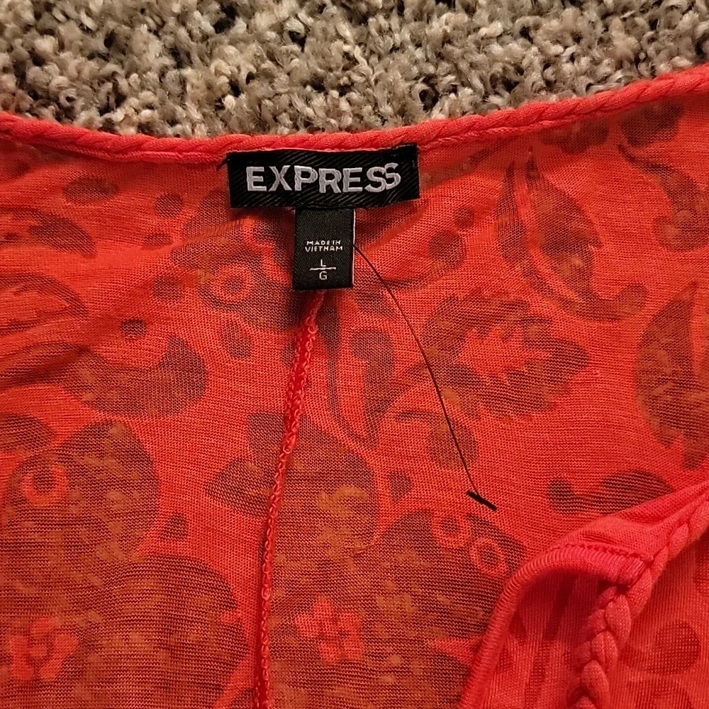Express Top - Picture 2 of 4
